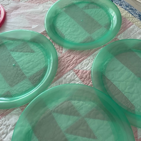 Vintage Picnic Basket with Everything but the Ants! - Picture 7 of 14